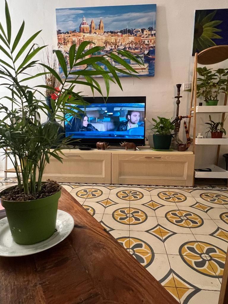 Quiet Ensuite Budget Twin Room Sliema Ngoại thất bức ảnh
