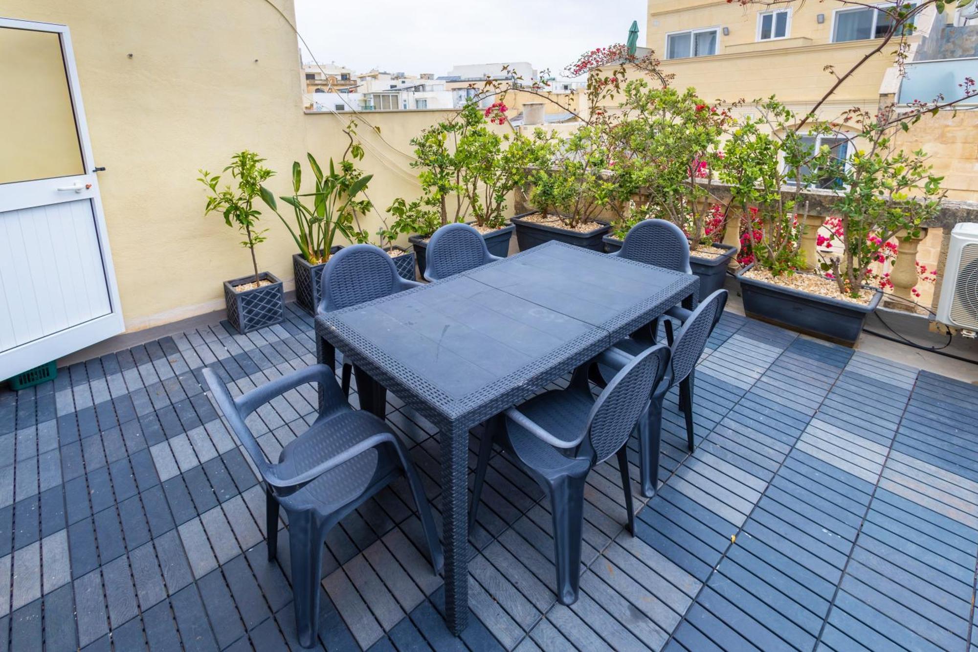 Quiet Ensuite Budget Twin Room Sliema Ngoại thất bức ảnh