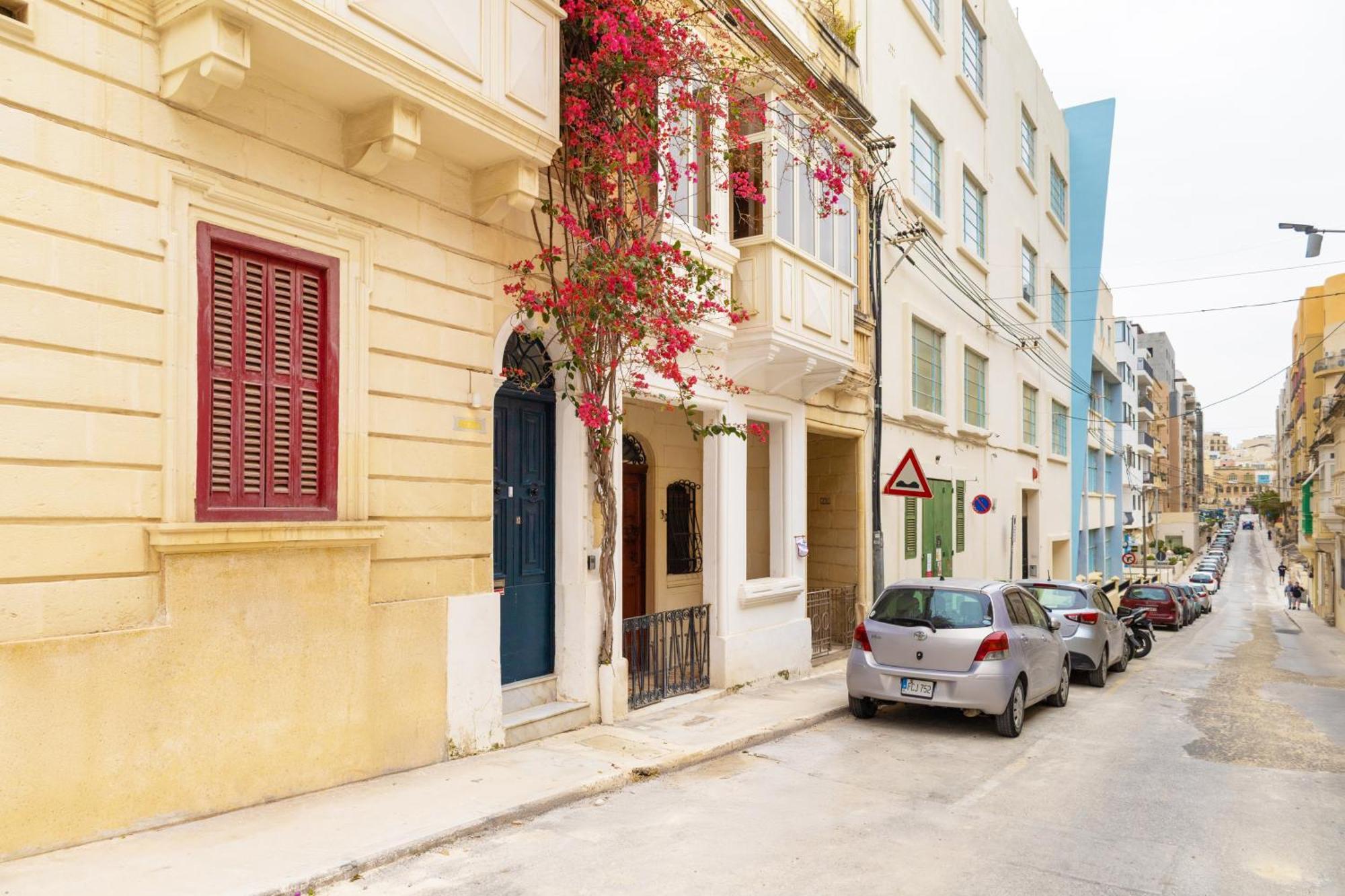 Quiet Ensuite Budget Twin Room Sliema Ngoại thất bức ảnh